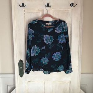 Floral Blouse 💙